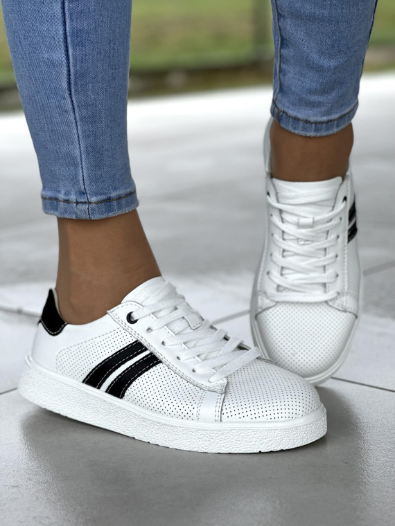 Ażurowe białe trampki damskie na miękkiej podeszwie, skóra naturalna