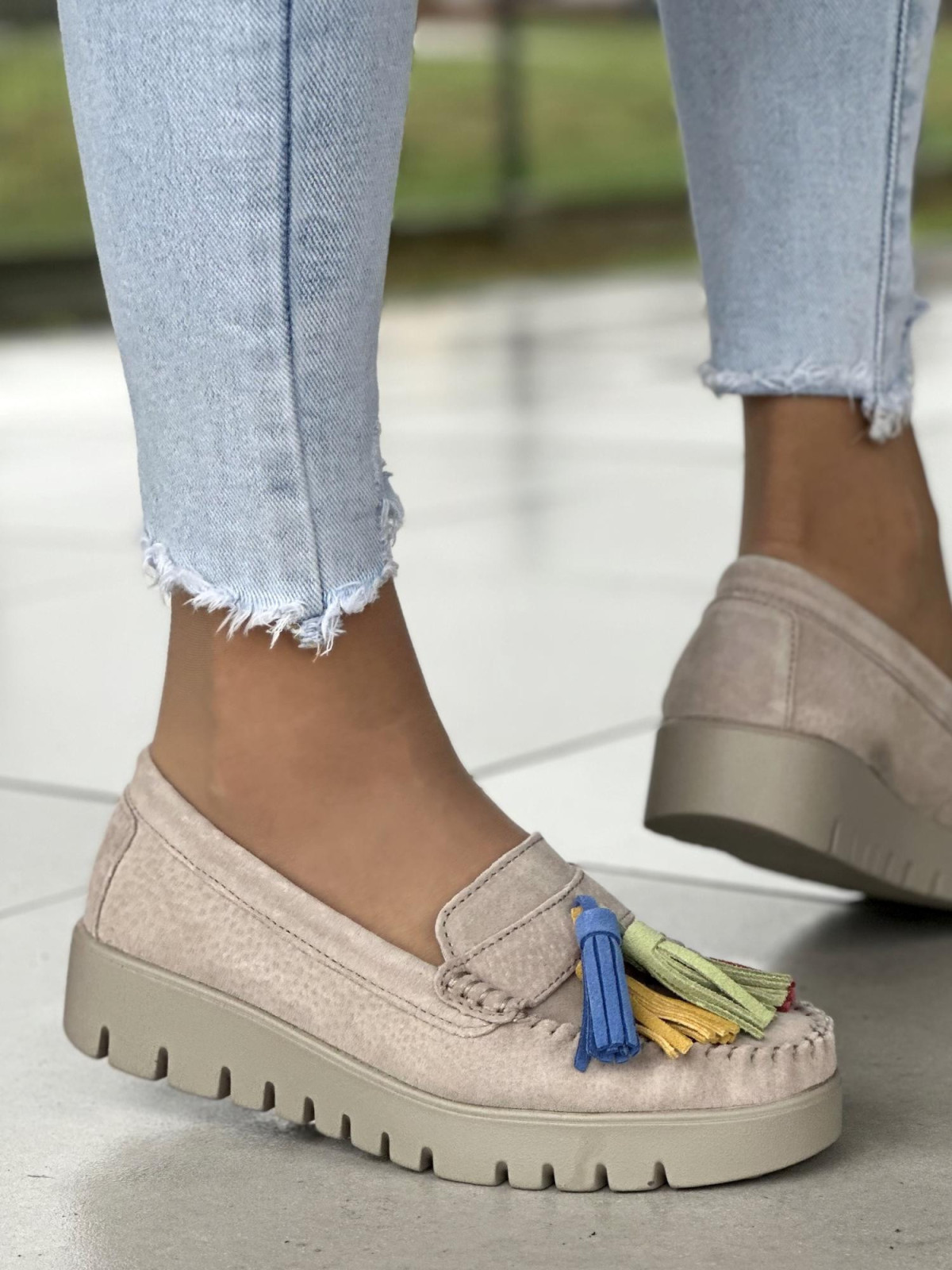 Wygodne beżowe mokasyny damskie na miękkiej podeszwie, skóra naturalna