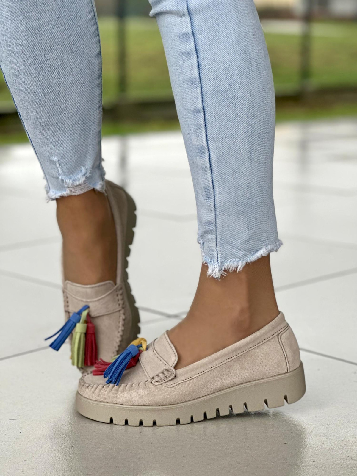 Wygodne beżowe mokasyny damskie na miękkiej podeszwie, skóra naturalna