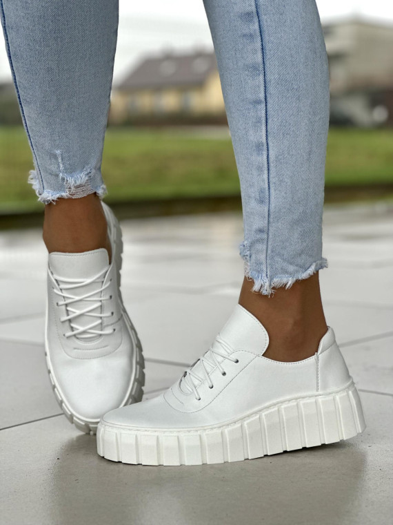 Klasyczne białe trampki damskie na wyższej podeszwie, skóra naturalna