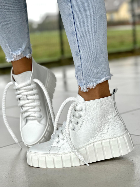 Lekkie i wygodne białe trampki damskie z wysoką cholewką, skóra naturalna