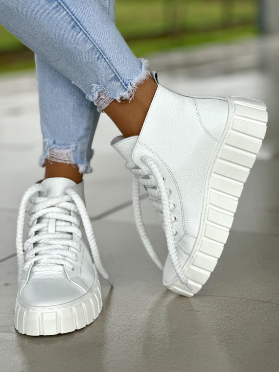 Lekkie i wygodne białe trampki damskie z wysoką cholewką, skóra naturalna