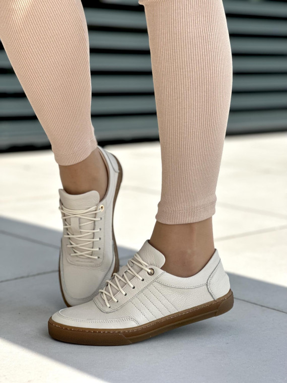 Klasyczne beżowe trampki damskie na miękkiej podeszwie, skóra naturalna