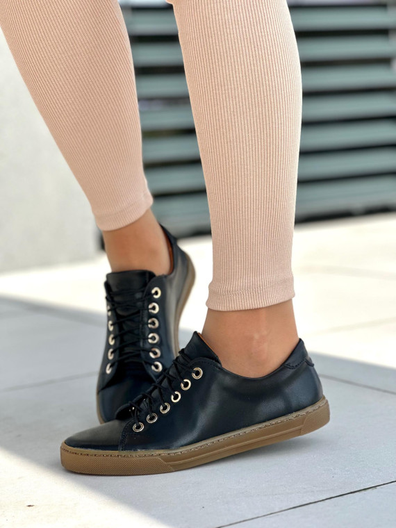 Wygodne czarne trampki damskie na miękkiej podeszwie, skóra naturalna