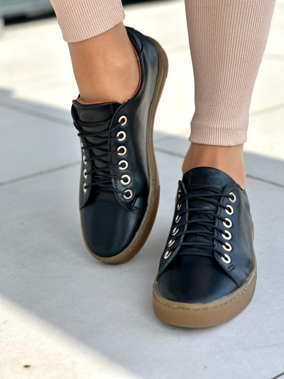 Wygodne czarne trampki damskie na miękkiej podeszwie, skóra naturalna