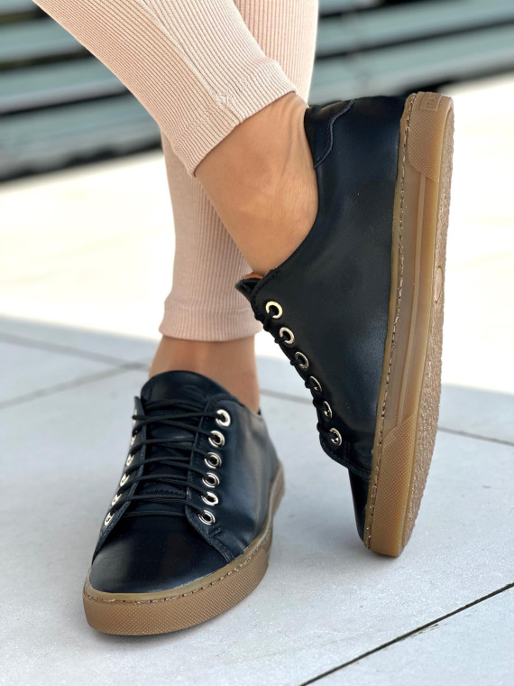 Wygodne czarne trampki damskie na miękkiej podeszwie, skóra naturalna