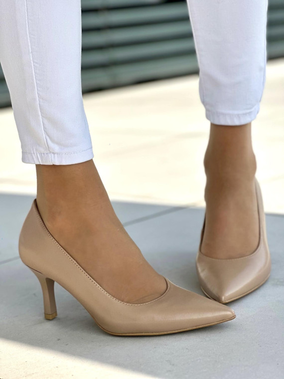 Śliczne beżowe czółenka damskie, skóra naturalna