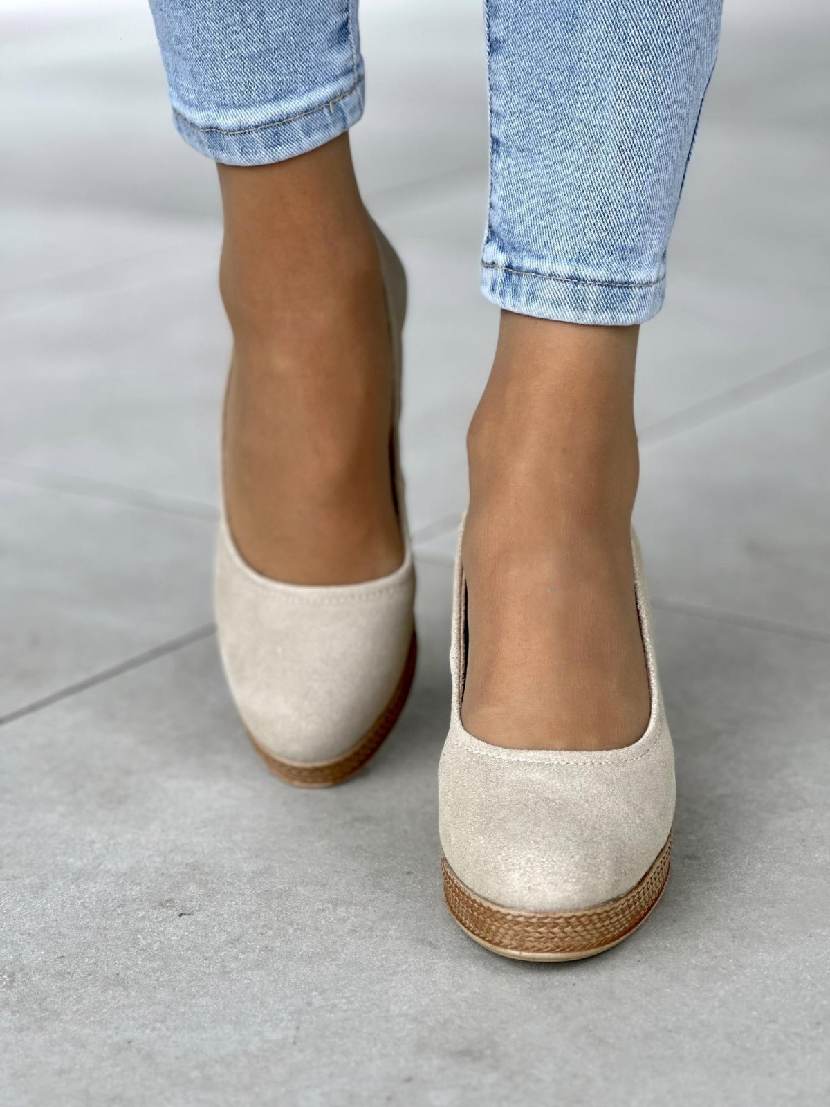 Subtelne wsuwane beżowe półbuty damskie, skóra naturalna