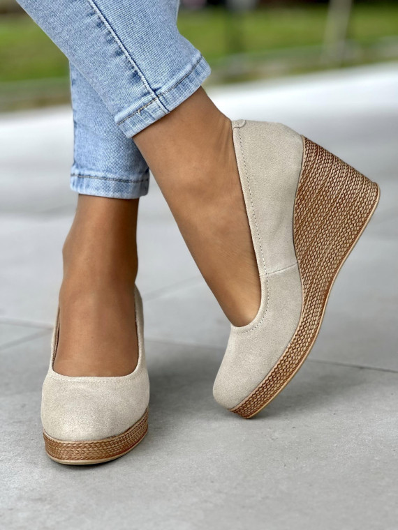 Subtelne wsuwane beżowe półbuty damskie, skóra naturalna
