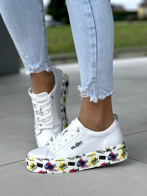 Lekkie białe trampki damskie na kolorowej podeszwie, skóra naturalna