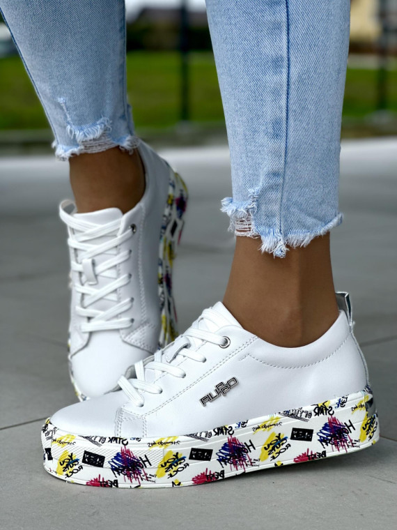 Lekkie białe trampki damskie na kolorowej podeszwie, skóra naturalna