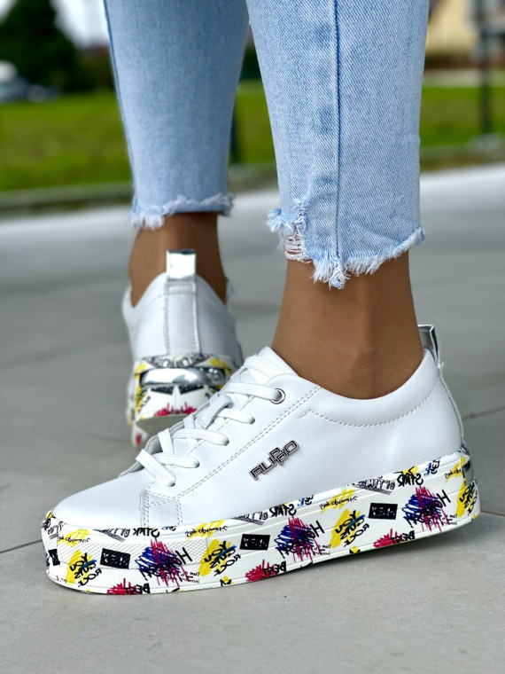 Lekkie białe trampki damskie na kolorowej podeszwie, skóra naturalna