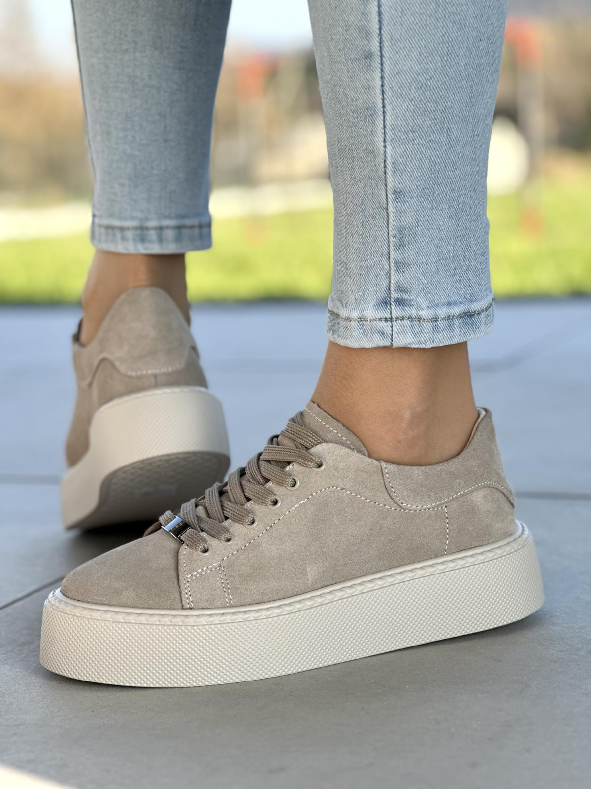 Beżowe trampki damskie skóra naturalna