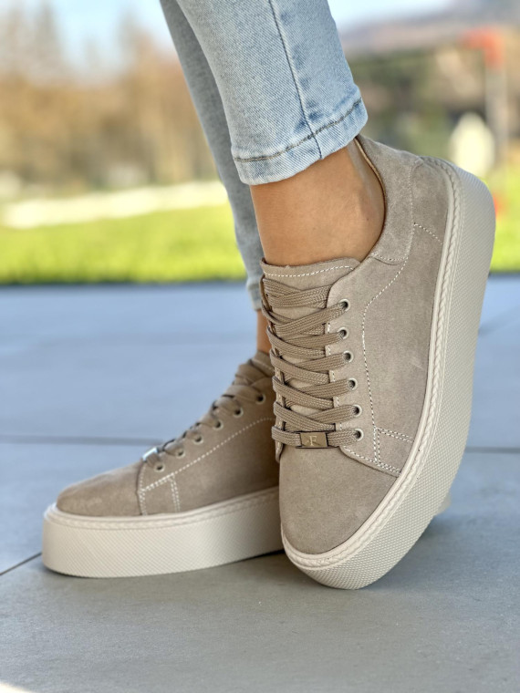 Beżowe trampki damskie skóra naturalna