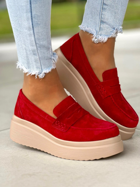 Stylowe czerwone mokasyny damskie skóra naturalna
