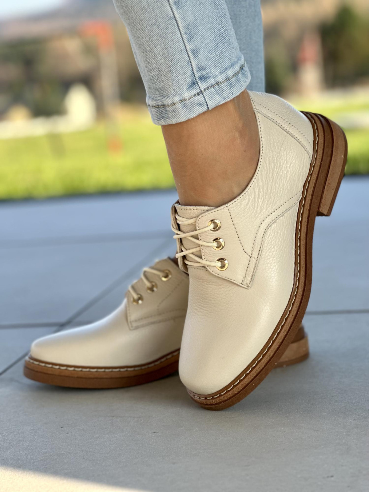 Eleganckie beżowe półbuty damskie skóra naturalna