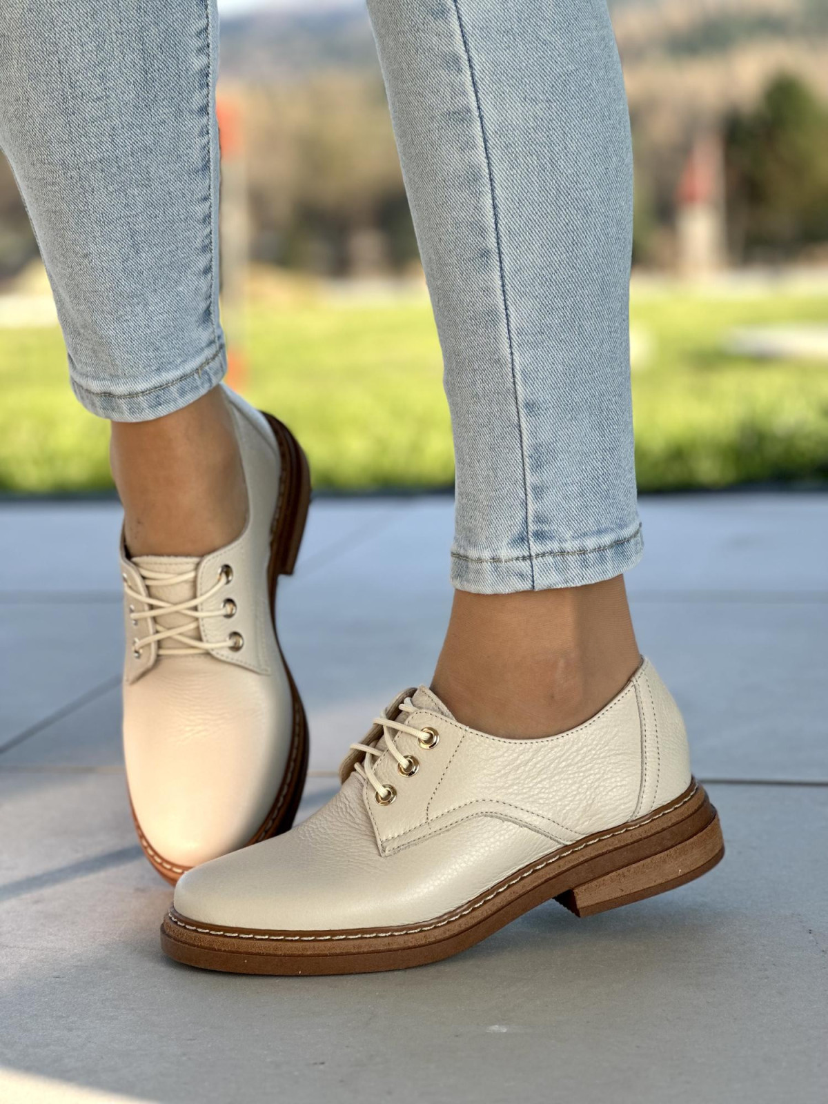 Eleganckie beżowe półbuty damskie skóra naturalna