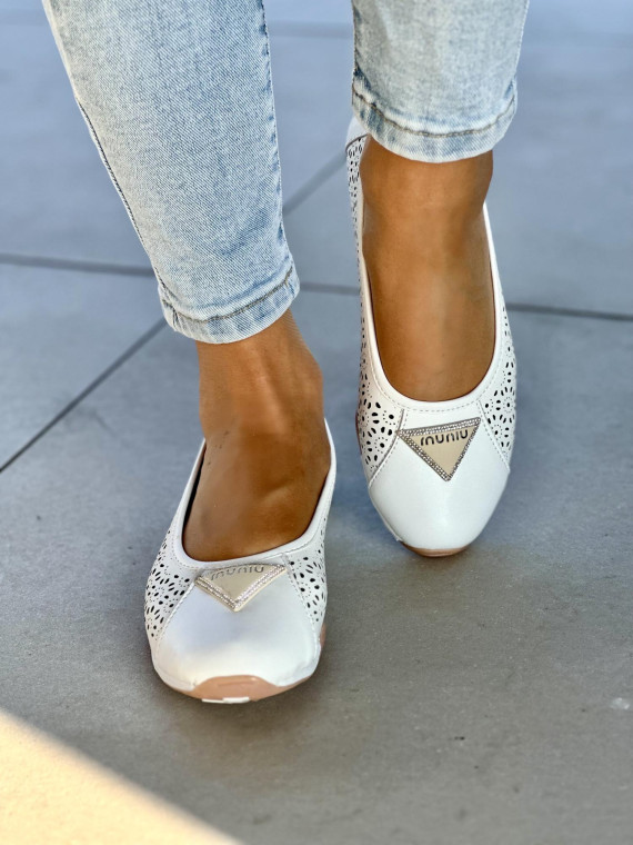 Białe baleriny damskie skóra naturalna