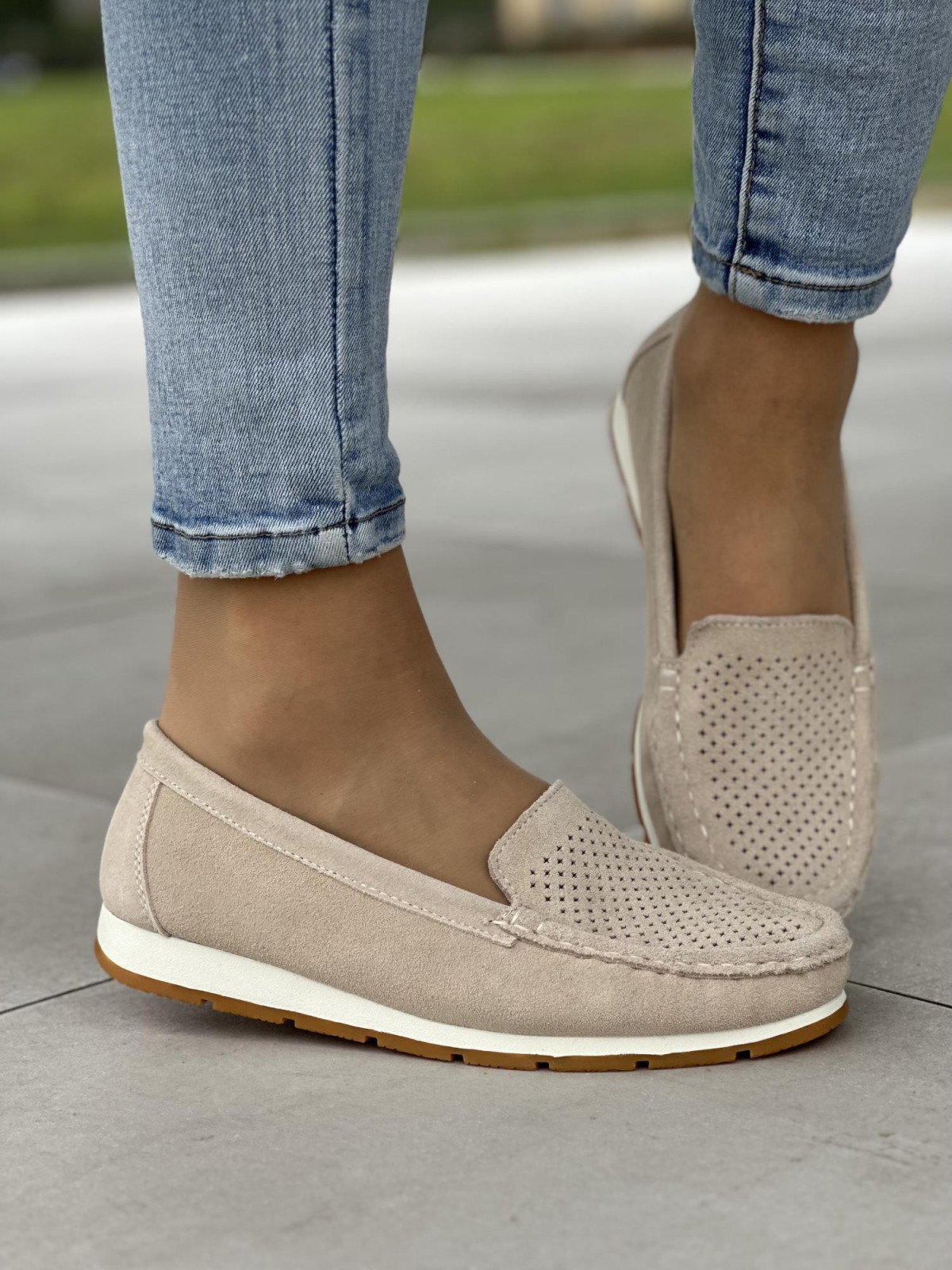 Beżowe mokasyny damskie skóra naturalna