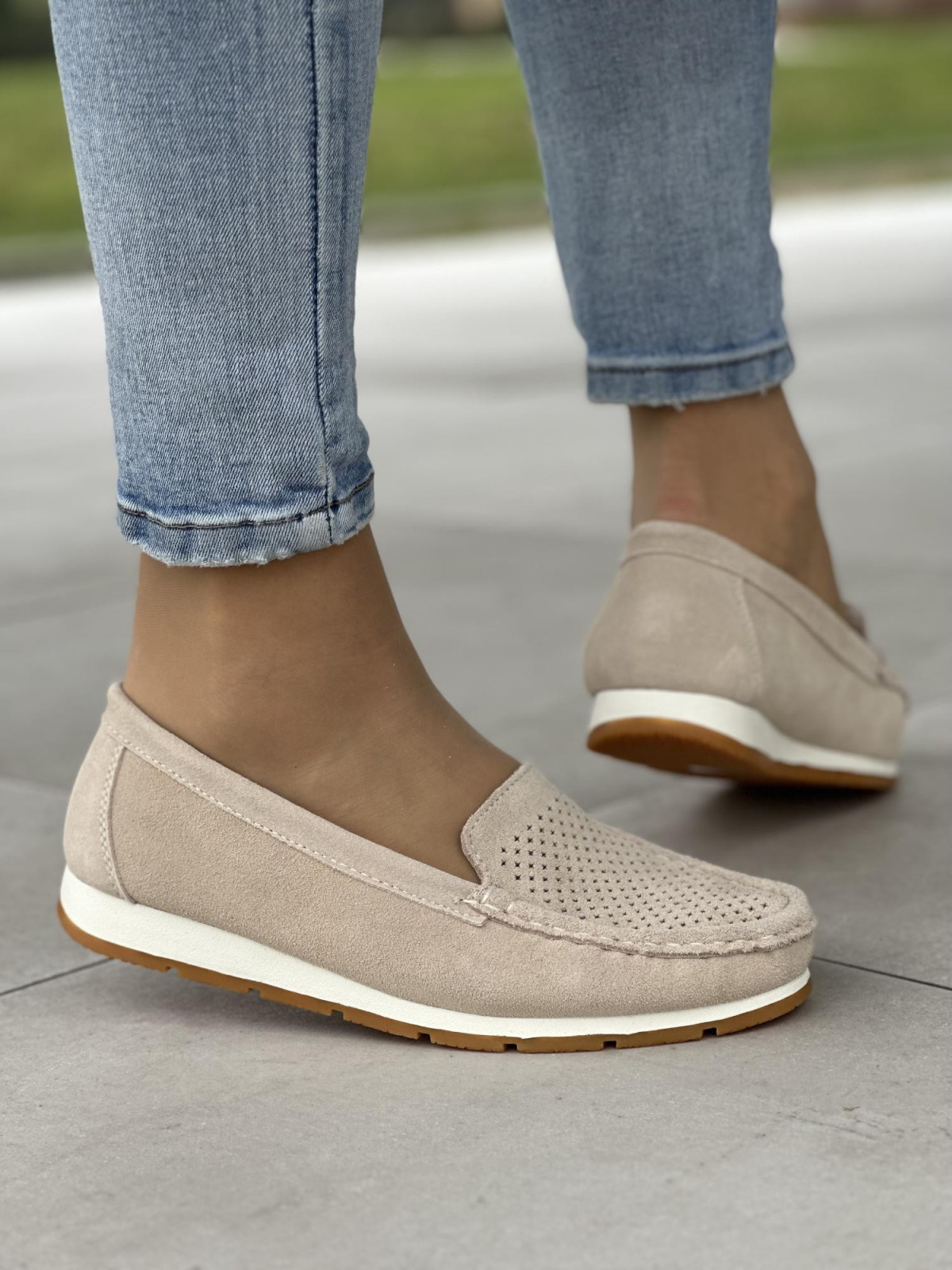 Beżowe mokasyny damskie skóra naturalna