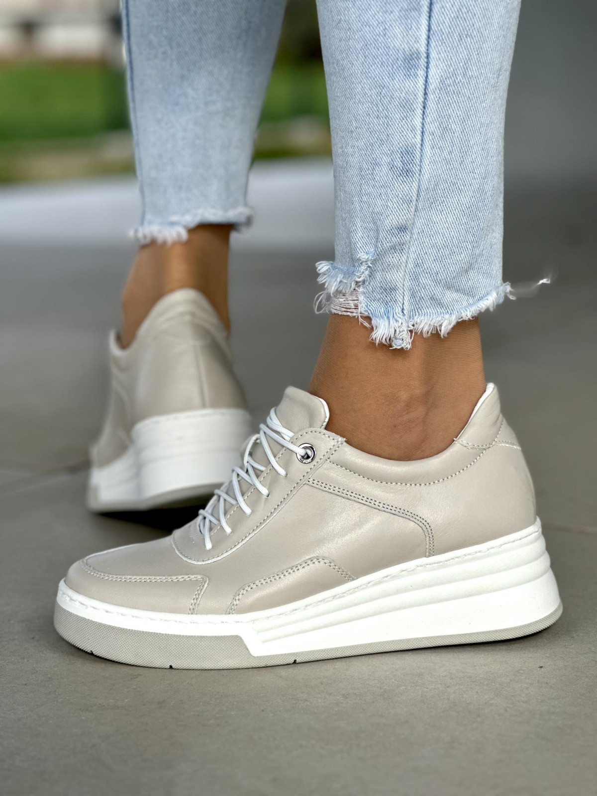 Beżowe trampki damskie skóra naturalna