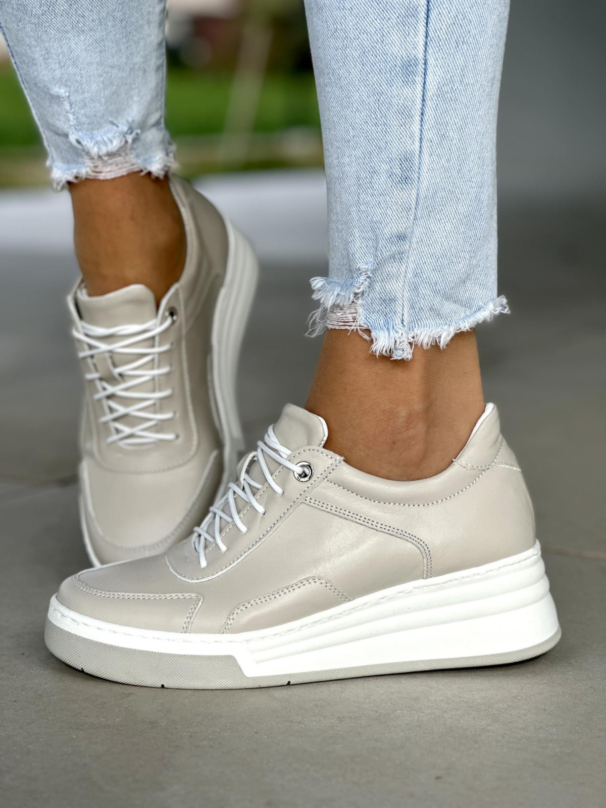 Beżowe trampki damskie skóra naturalna