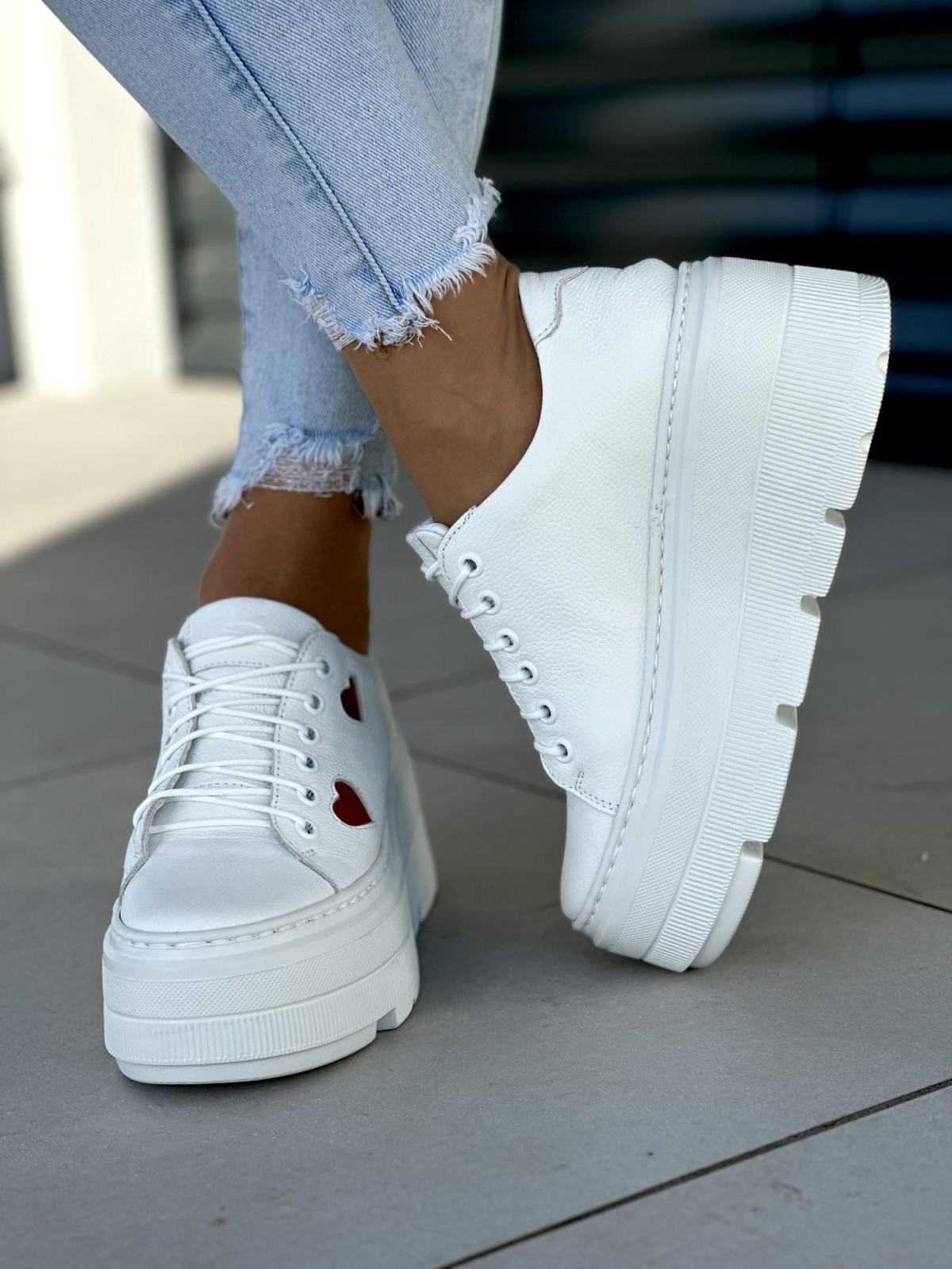 Białe trampki damskie skóra naturalna