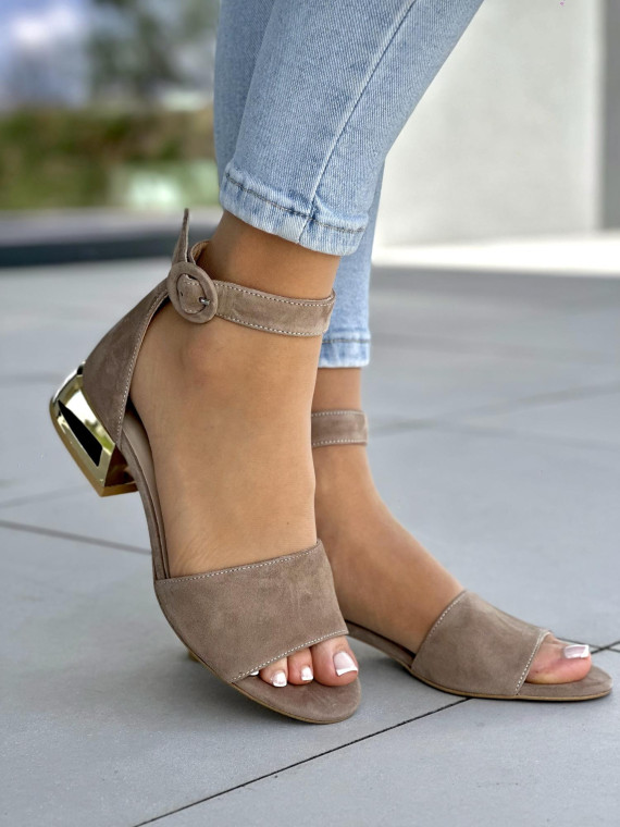 Bezowe-sandaly-damskie-skorzane