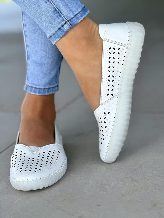 Biale-bardzo-miekkie-ekkie-mokasyny-ze-skory-naturalnej