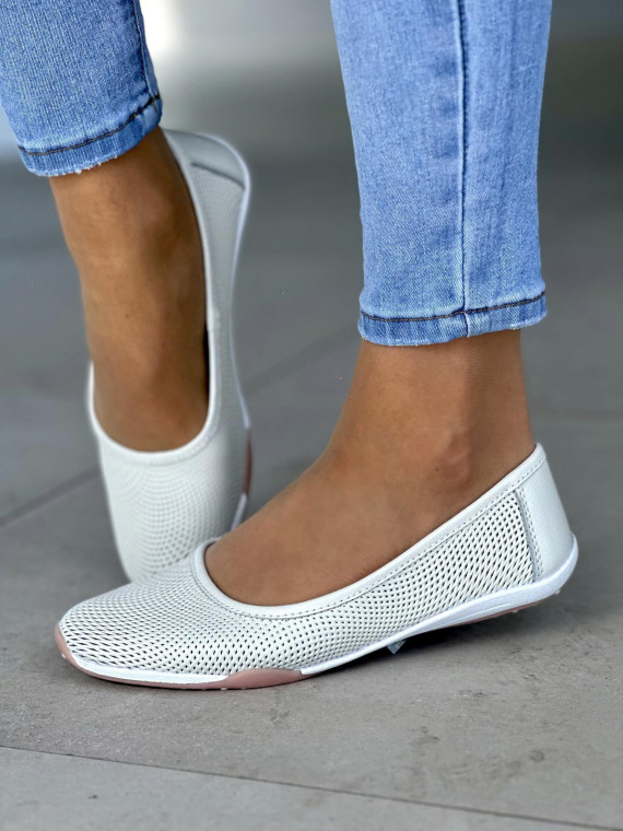 Miekkie-wygodne-białe-baleriny-ze-skóry-naturalnej