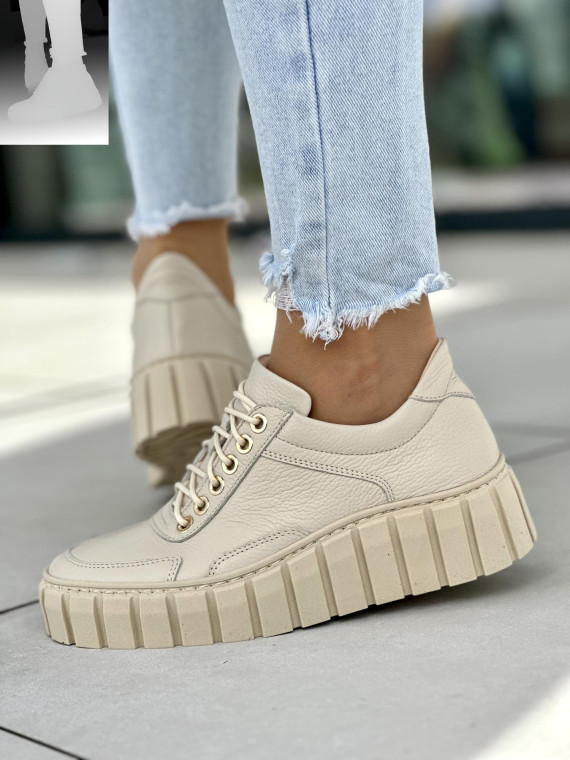 Bezowe-trampki-ze-skory-naturalnej