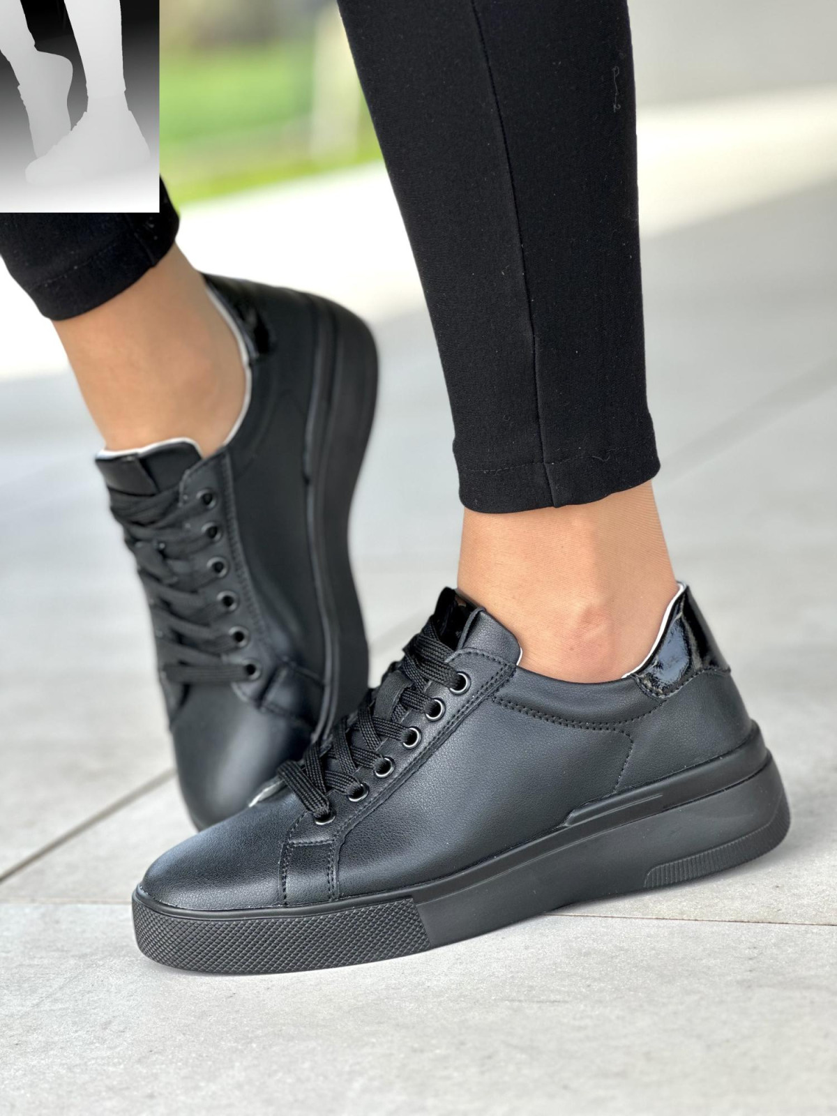 Czarne-lekkie-trampki-skorzane