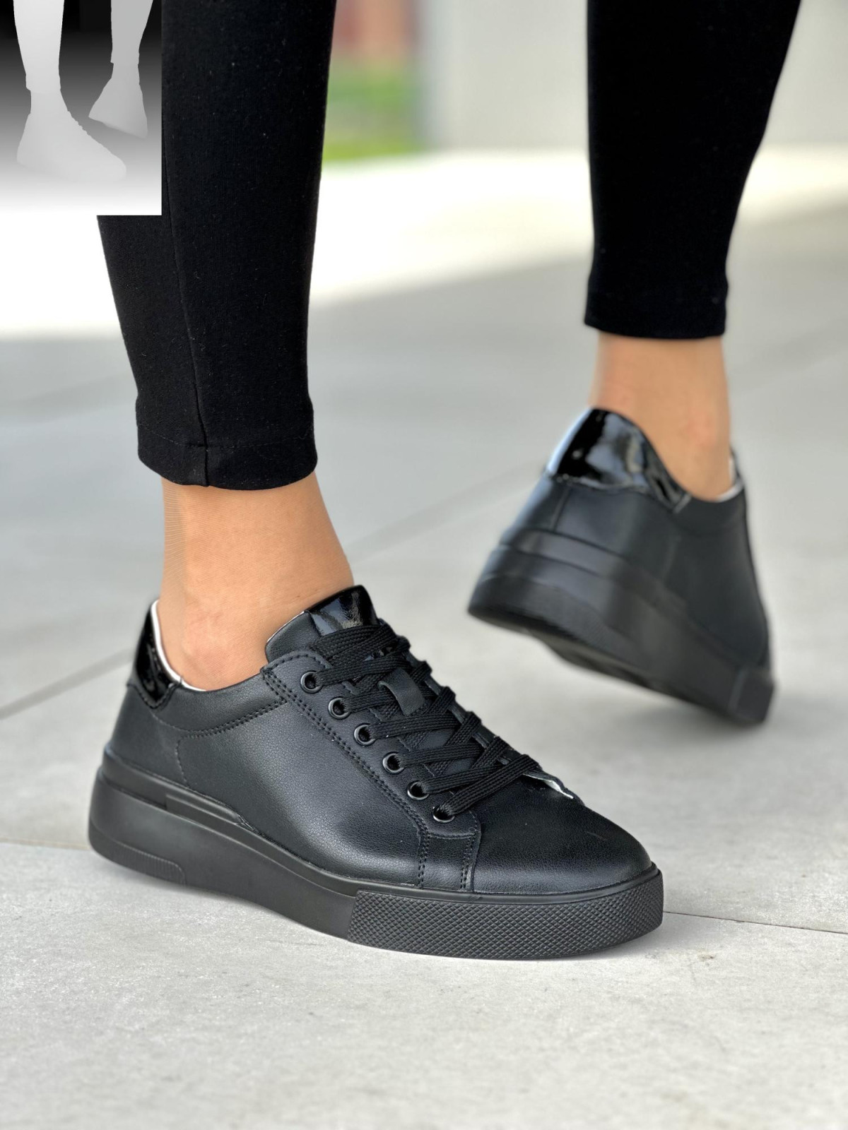 Czarne-lekkie-trampki-skorzane