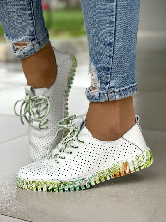 Wygodne ażurowe białe trampki damskie na kolorowej podeszwie, skóra naturalna