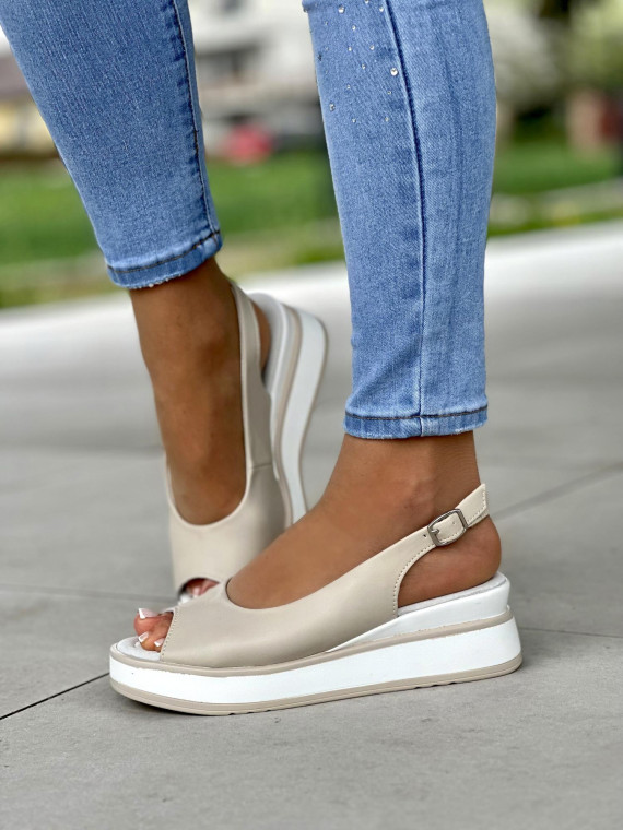 Lekkie i wygodne beżowe sandały damskie, skóra naturalna