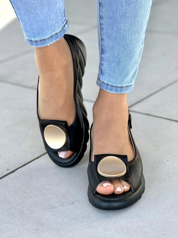 Wygodne czarne sandały damskie z ozdobą, skóra naturalna