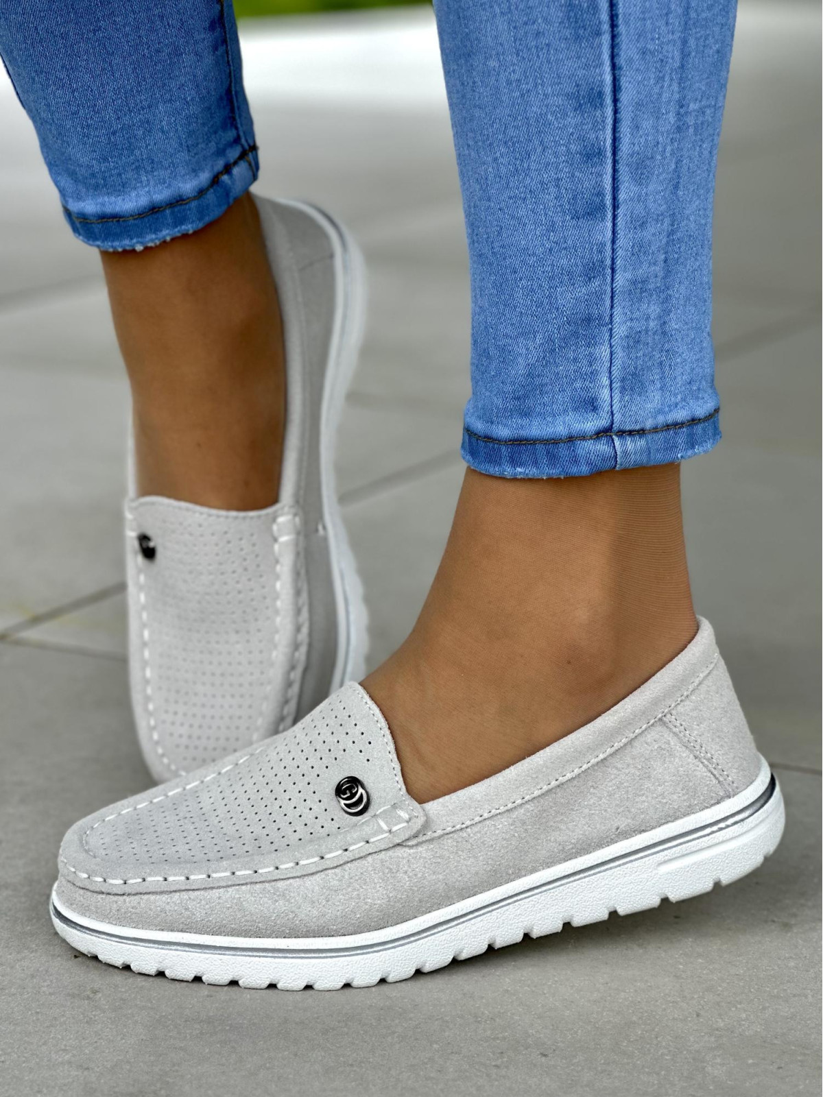 Komfortowe i lekkie szare mokasyny damskie, skóra naturalna