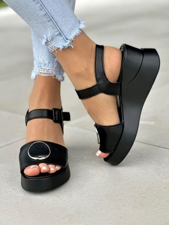 Czarne sandały damskie z ozdobą skóra naturalna