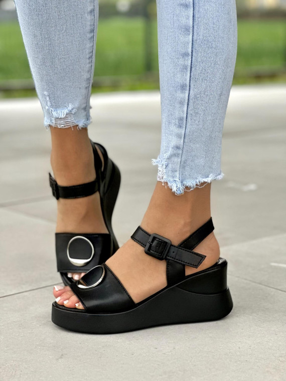 Czarne sandały damskie z ozdobą skóra naturalna