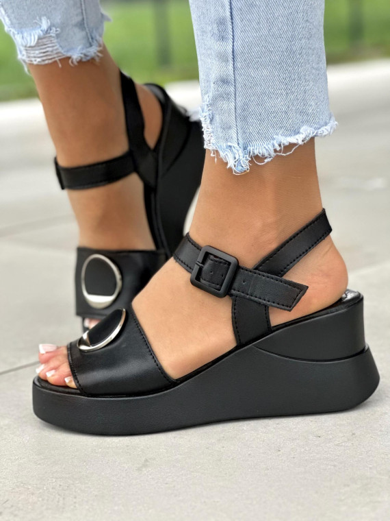 Czarne sandały damskie z ozdobą skóra naturalna