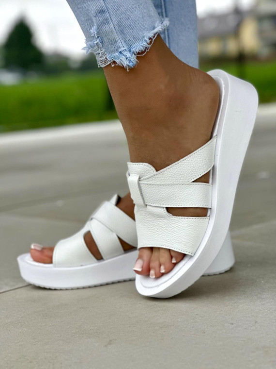 Śliczne wygodne białe klapki damskie, skóra naturalna