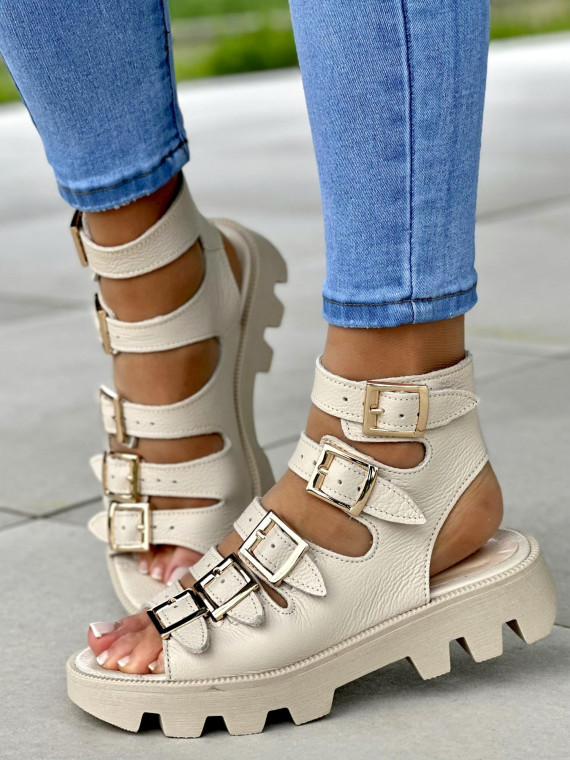 Beżowe sandały damskie z klamerkami, skóra naturalna