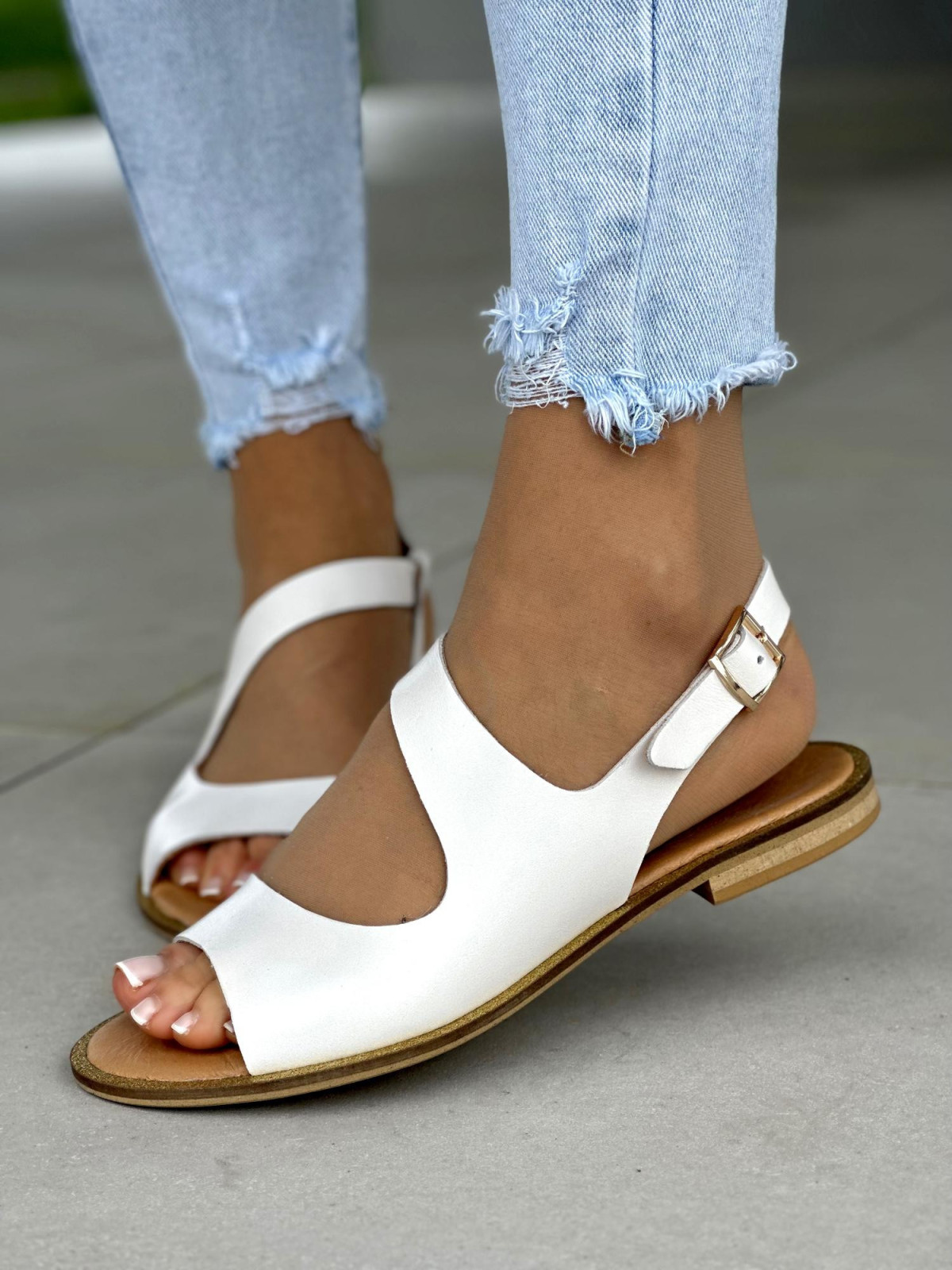 Ecru sandały damskie skóra naturalna