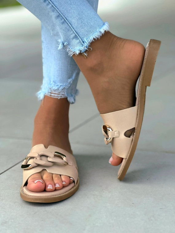 Beżowe klapki damskie z ozdobą, skóra naturalna