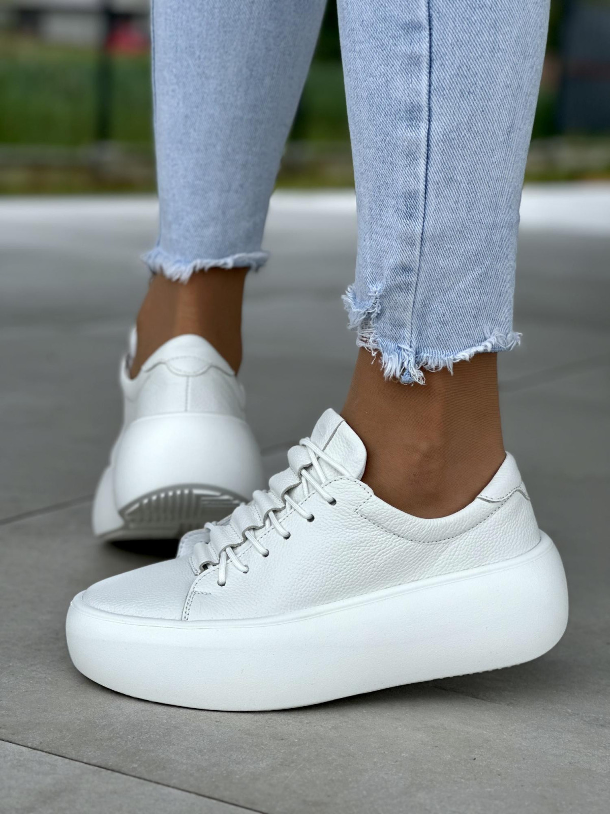 Wygodne-biale-trampki-damskie-skorzane-OLEKSY-polskiej-produkcji