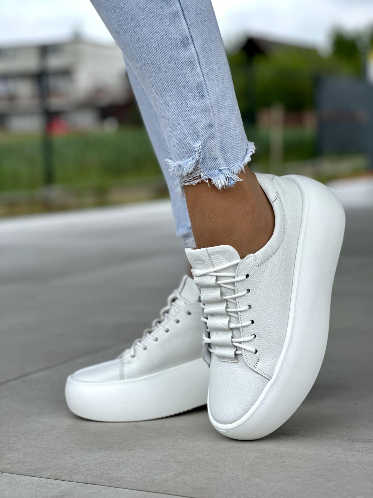 Wygodne-biale-trampki-damskie-skorzane-OLEKSY-polskiej-produkcji