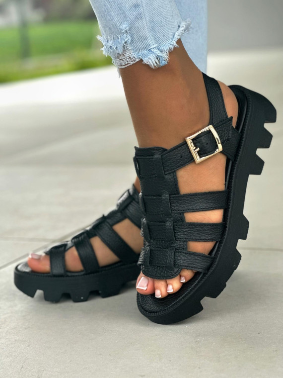 Czarne sandały damskie z ozdobnymi paskami, skóra naturalna