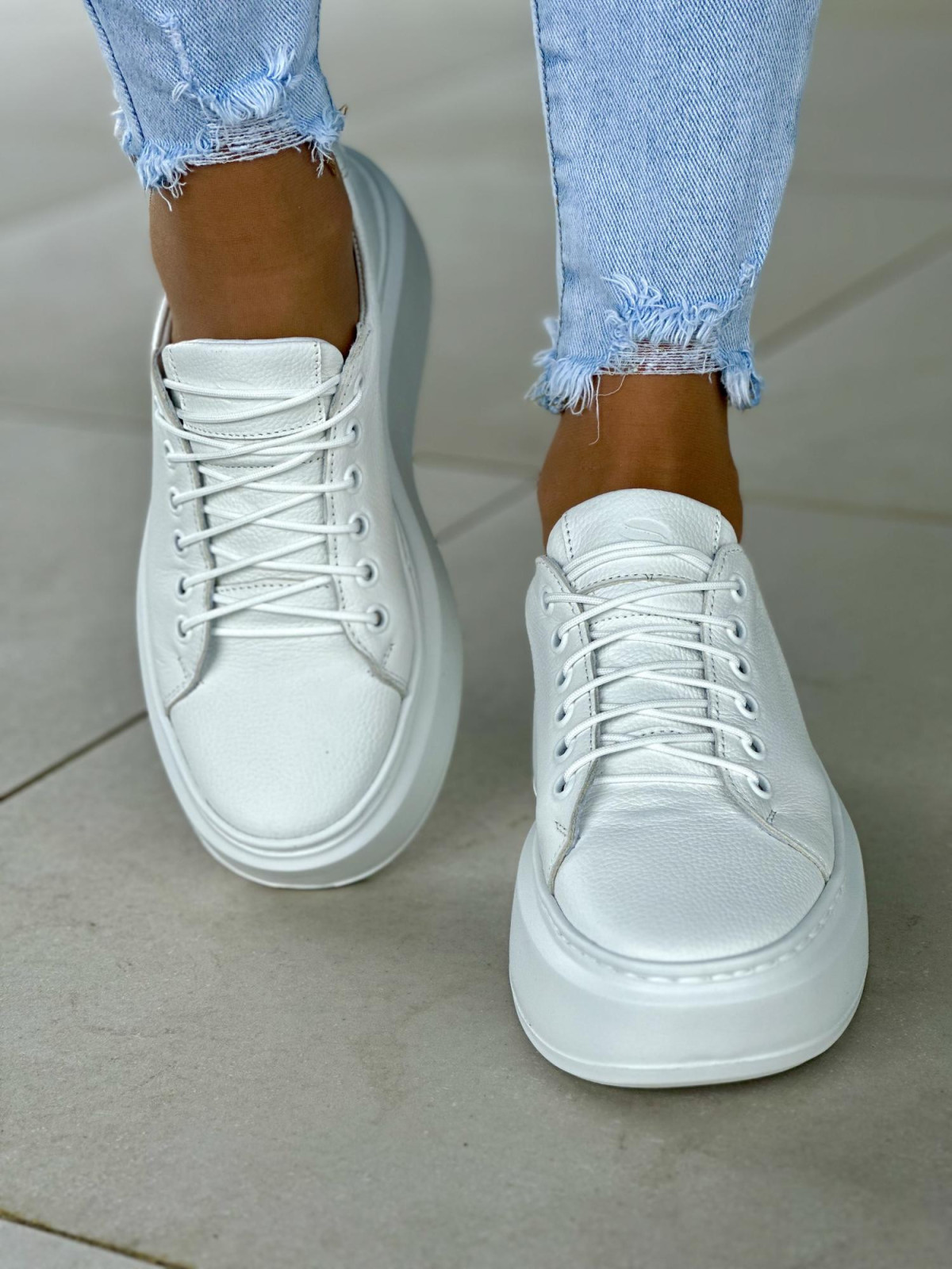 Wygodne białe trampki damskie, skóra naturalna