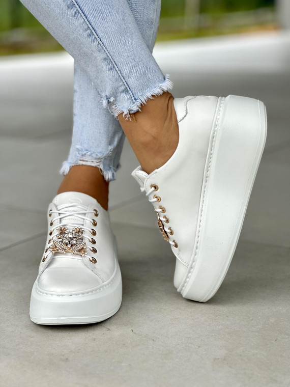 Białe-trampki-damskie-skorzane-z-ozdoba-OLEKSY-polskiej-produkcji