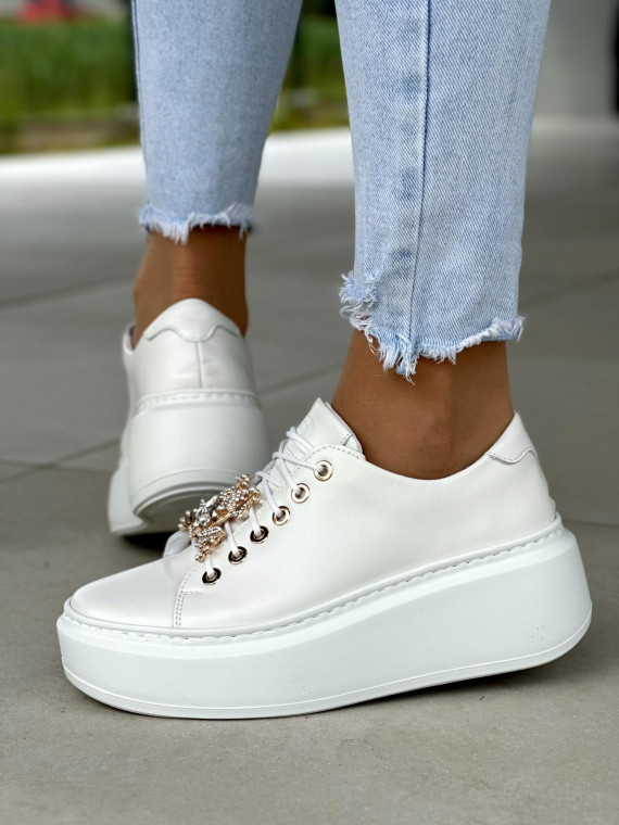 Białe-trampki-damskie-skorzane-z-ozdoba-OLEKSY-polskiej-produkcji
